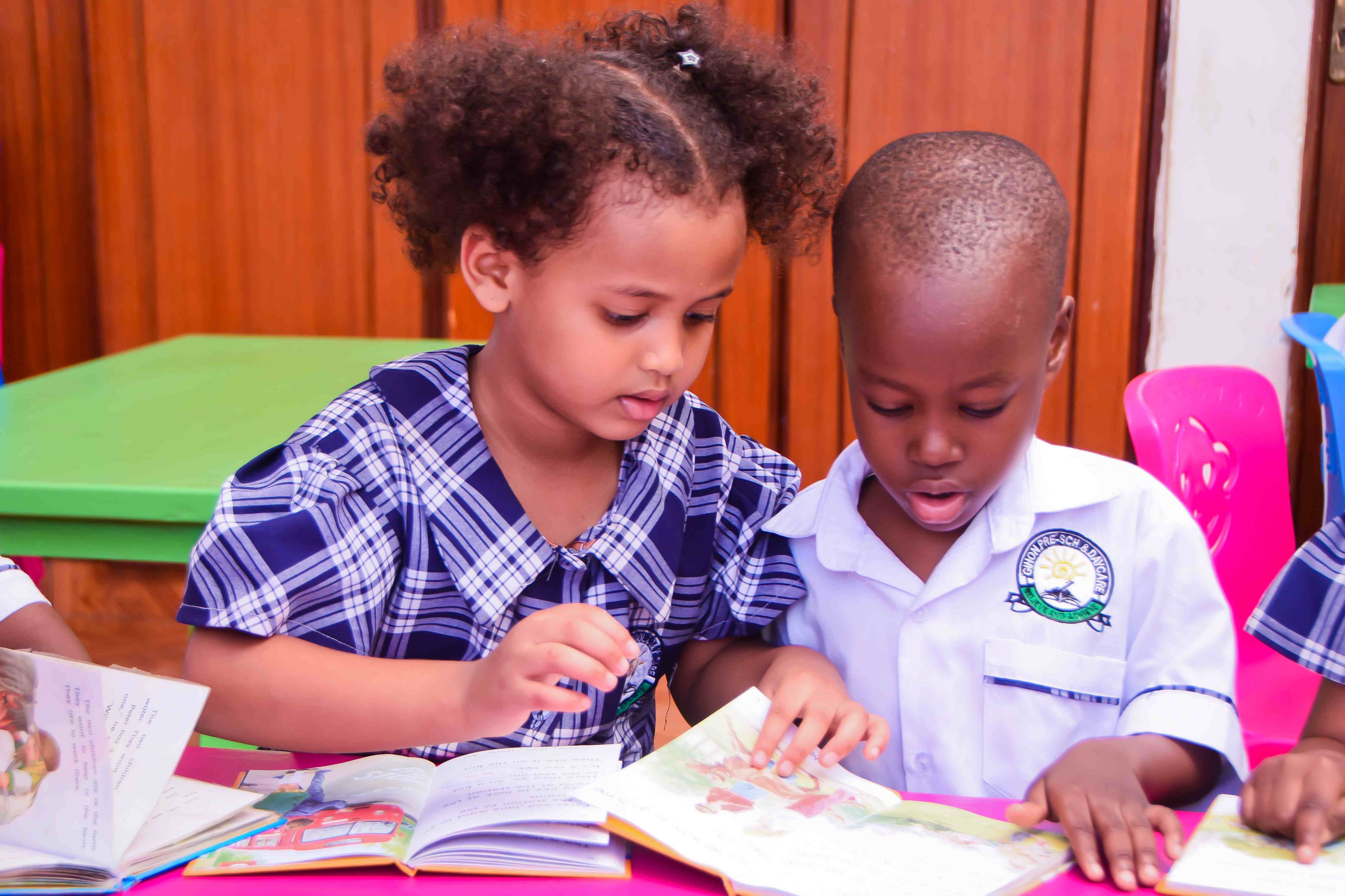 children reading